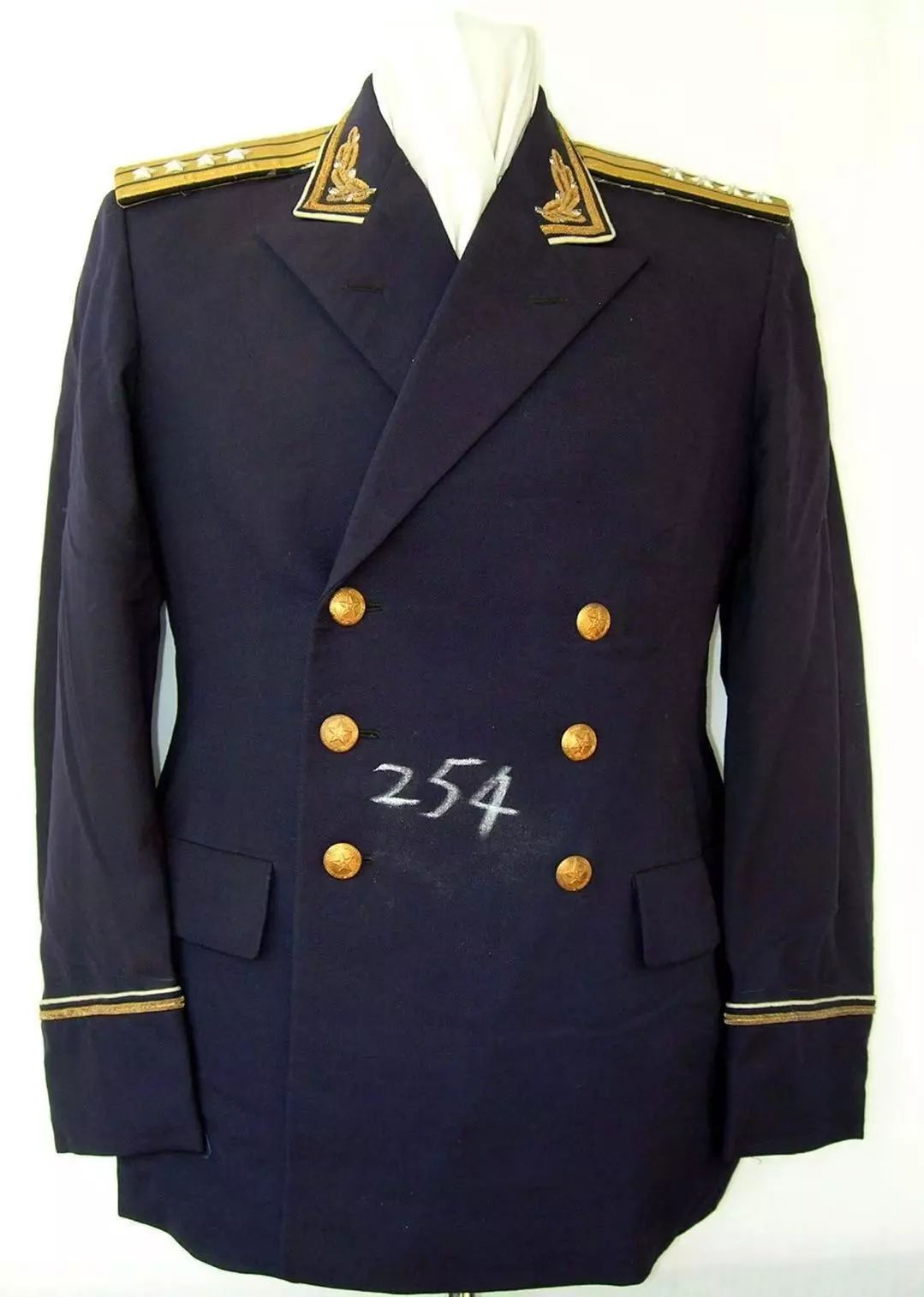 陆军女将官礼服.