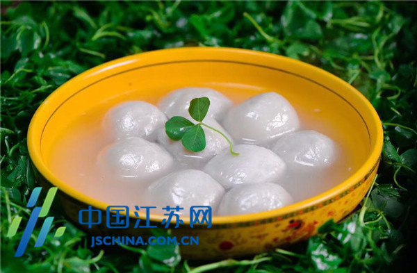 扬中仪禾大酒店创新河豚菜肴 舌尖美味赢来回头客