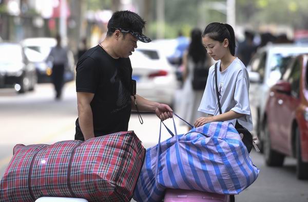 大学新生入学准备,"有些路只能自己一个人走"