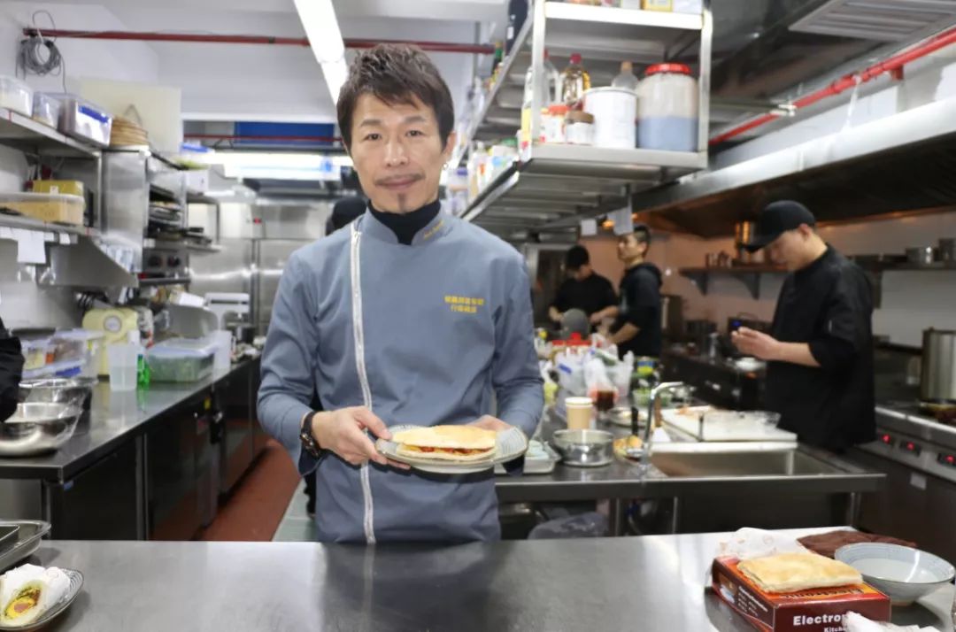 ken黄启云是台湾人,同时还是米其林三星名厨.