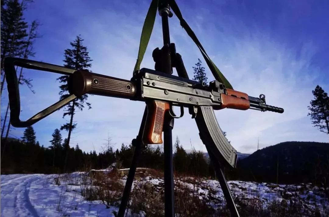 三防大五叶迷彩的介绍, 包括功能,尺码等都在店内, 想