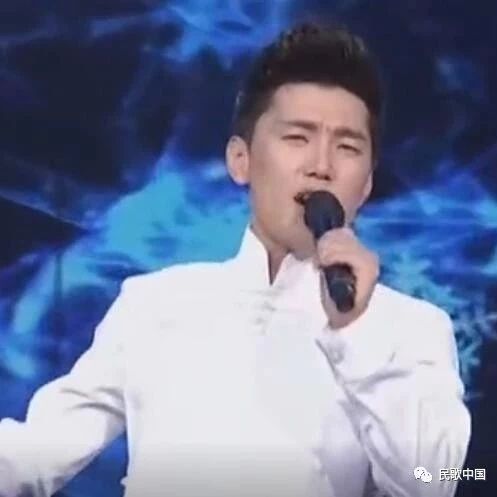 蒙古族歌手傲日其愣在星光大道演唱《莫合茹》