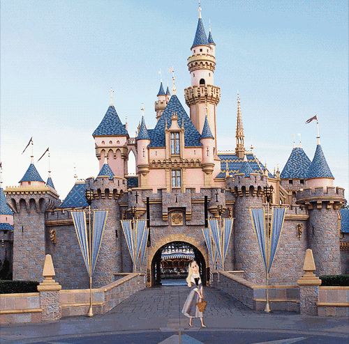 广西各地动车出发畅玩香港迪士尼入住好莱坞酒店赶紧行动