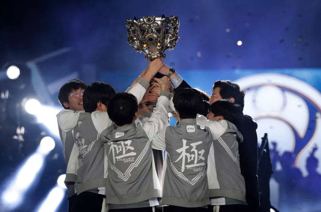 ig夺冠,王思聪的"精神弑父"