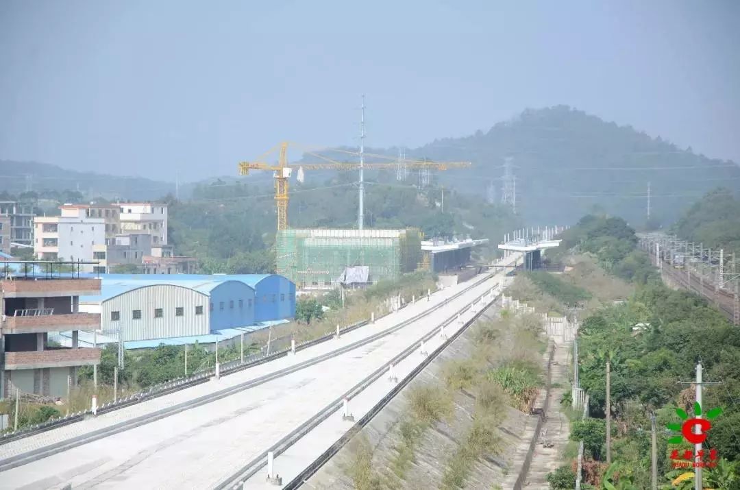 神速广清城轨石陂站现场建设进度曝光