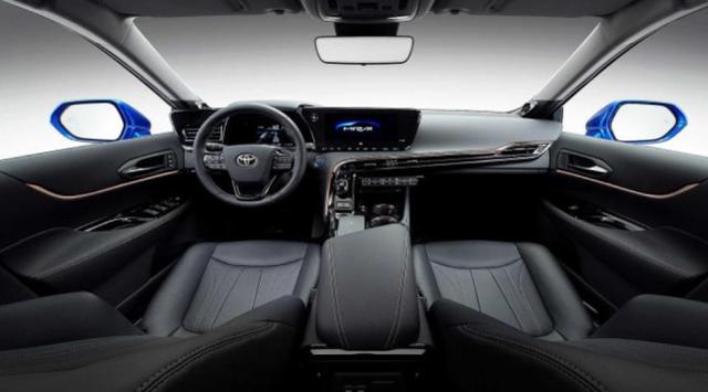 丰田氢燃料都换代了，你还在纠结纯电续航，充氢5分钟能跑半个月