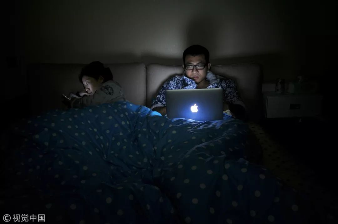 一亿90后在半夜两点糟蹋自己