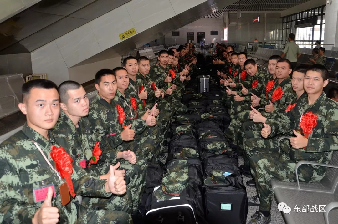 当兵去福建省10250名男兵启程
