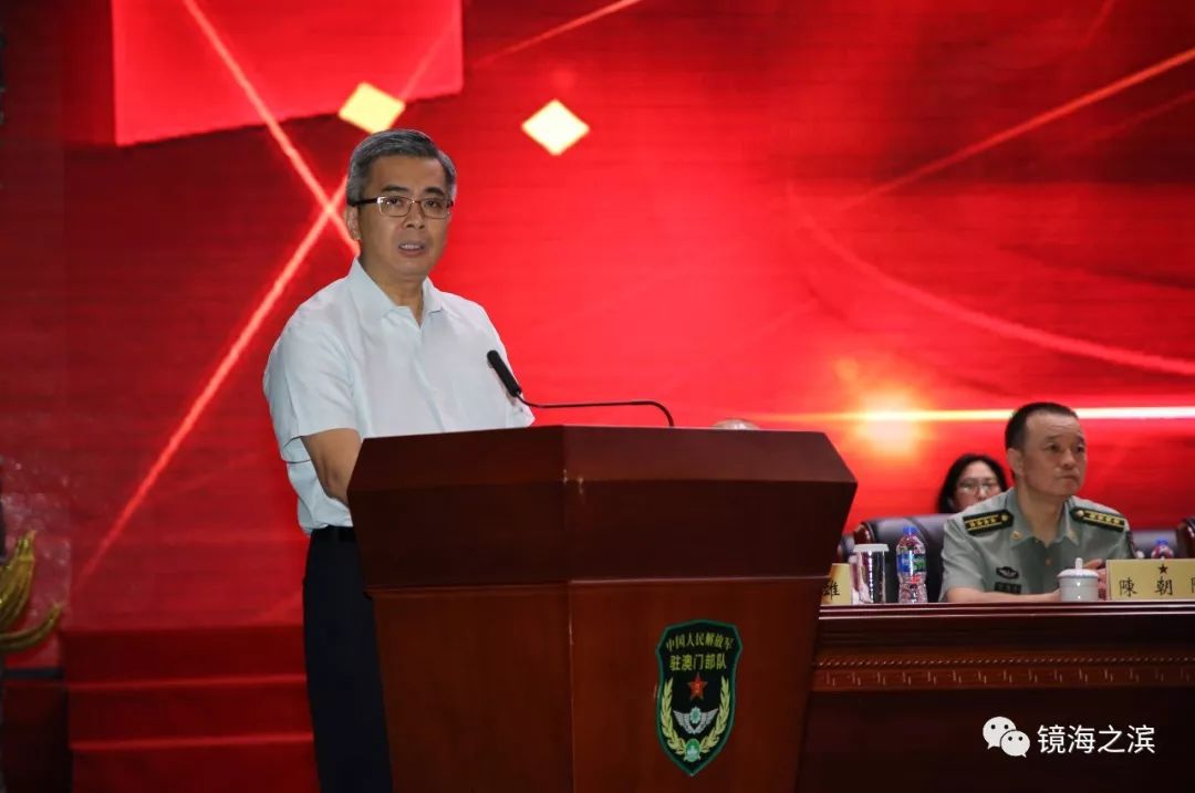 周吴刚少将在致辞中讲道:"军事夏令营的成功举办和创新发展,凝聚了