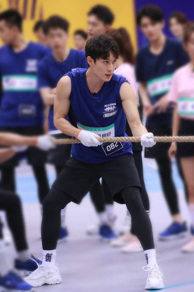 李明轩《超新星全运会》带伤参赛 荣获男子武术"小魔王"