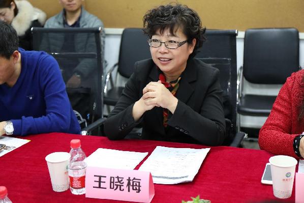 全国人大代表,四川省眉山市青神中学副校长王晓梅雪地阅读总经理贺宣