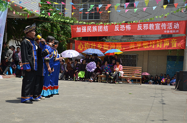 广西各地依托壮族三月三节庆开展反邪教宣传