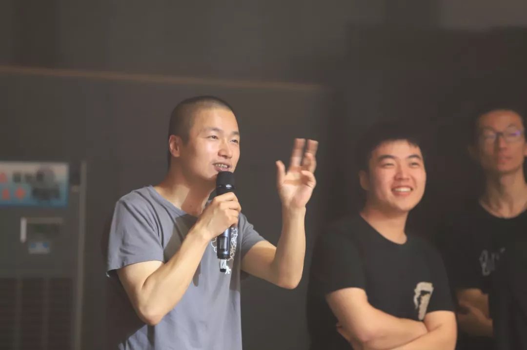 李志今天竟然现身指导……|李志|乐队|选手_新浪新闻