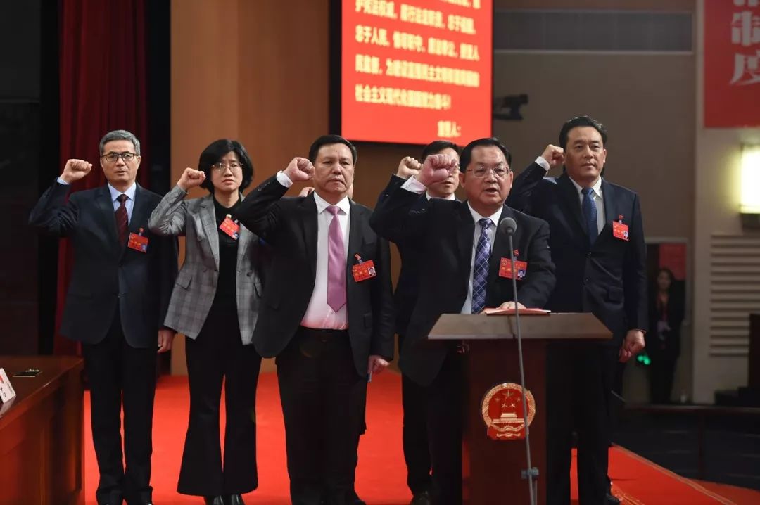 骆文智当选深圳市人大常委会主任 贺海涛,彭海斌当选副主任