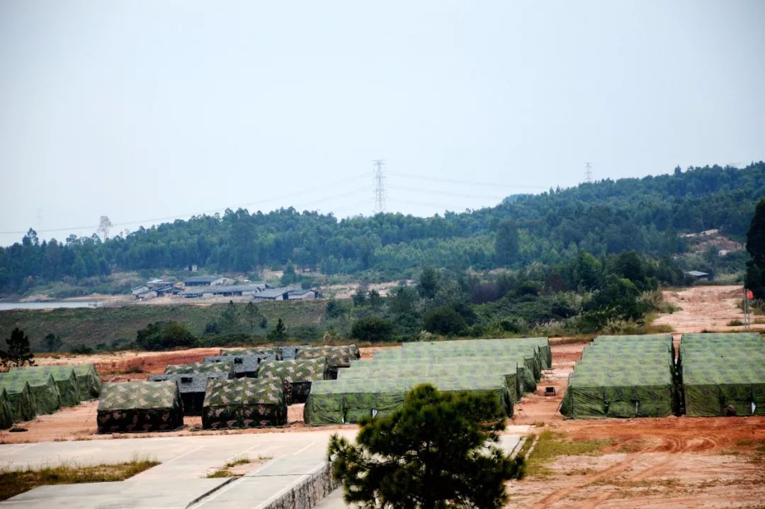 你快来看看兵哥哥不一样的野外露营