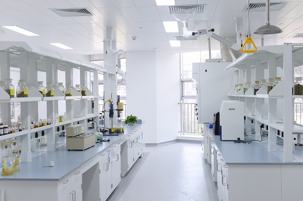 1988年,上海家化在此建立生产工厂,1991年工厂摇身变为研发生产大楼