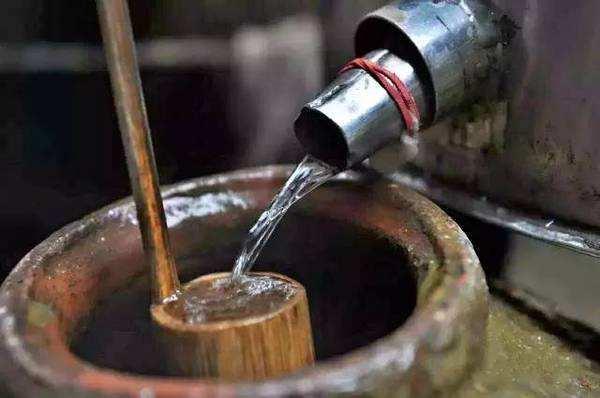 诸暨这个镇酒席上的土烧酒贴了这个"标签,村民都来点赞!