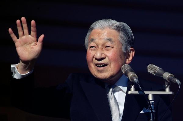 当地时间2019年1月2日,日本东京,日本皇室举走新年朝贺运动,明仁天皇发外任内末了一次新年致辞,吸引大批民多前来不雅旁观。东方IC 图