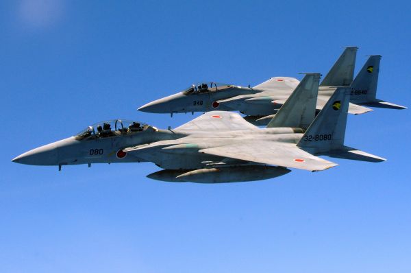  资料图片：日本空自F-15J战机编队。（图片来源于网络）