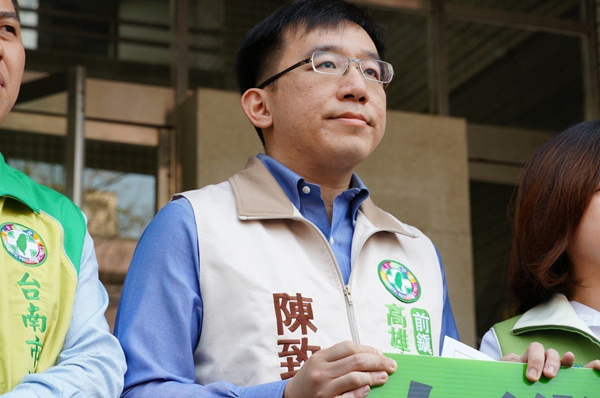 陈致中告韩国瑜外患罪遭回怼为何不自首外遇罪