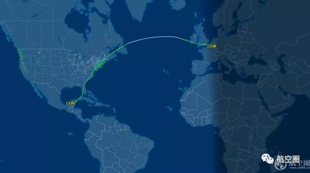 男女飞机厕所内上演激情戏声音太大! 3名空姐