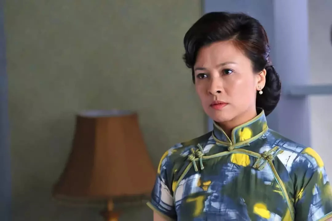 今年3月,她入选了《中国电视剧60年大系61人物卷》.