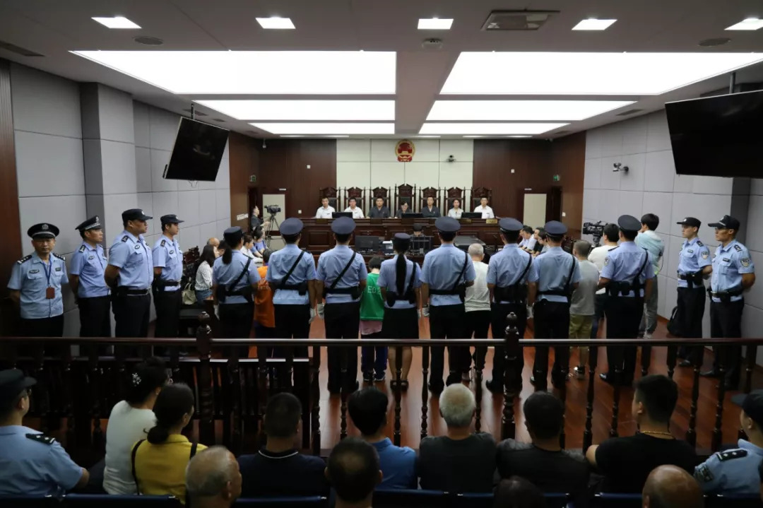 城阳灭门案四被告"死刑"!法院:犯罪动机极其卑劣,手段极其残忍