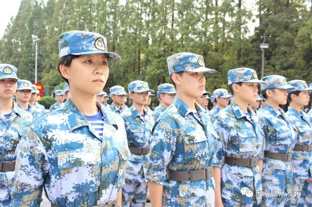 走进女兵训练营,领略她们的华丽蜕变