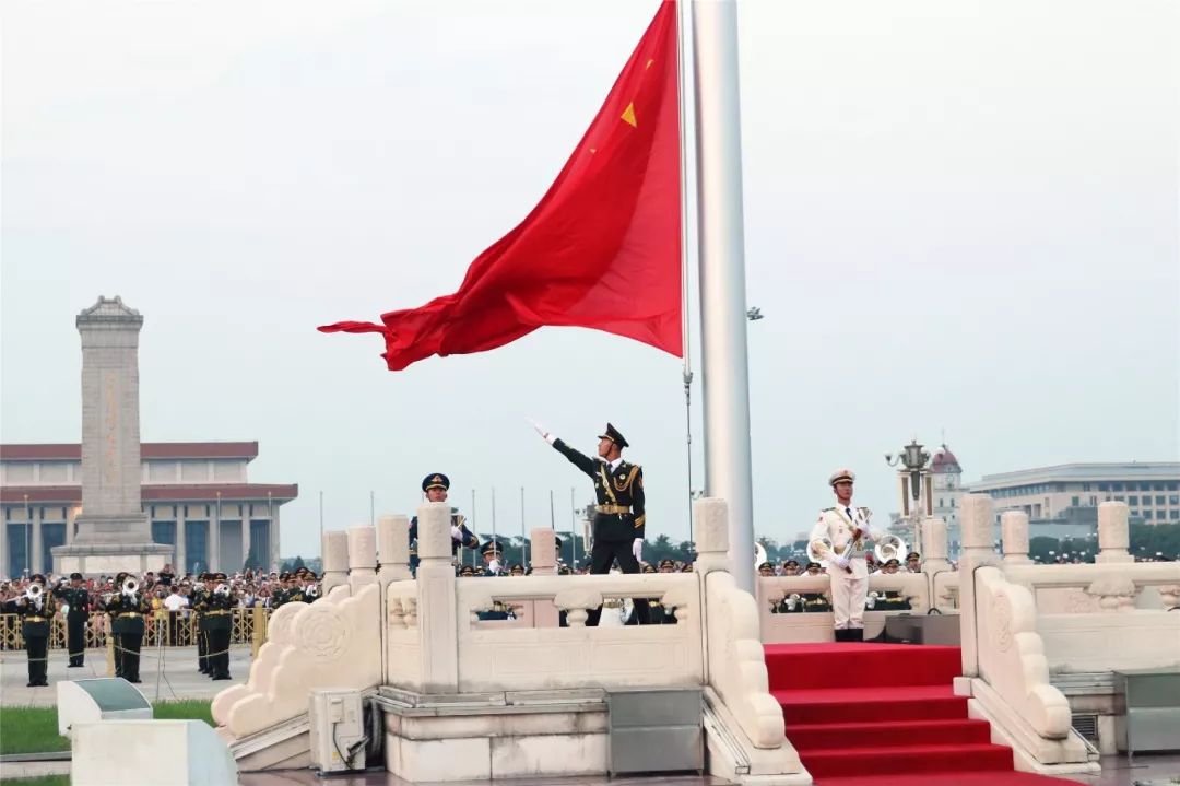 在天安门广场升旗是一种怎样的体验