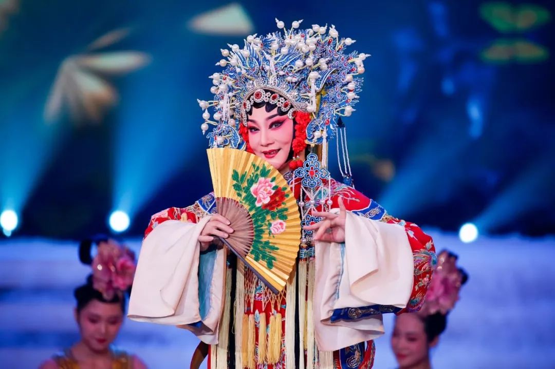 汉剧《贵妃醉酒》粤剧《花好月圆》更多精彩,敬请关注2月5日(大年初一