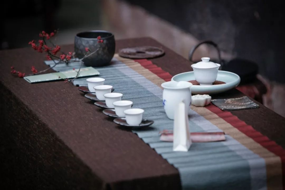 为什么喝茶时总会听古琴?|良宵引|古琴|田泉_新浪新闻