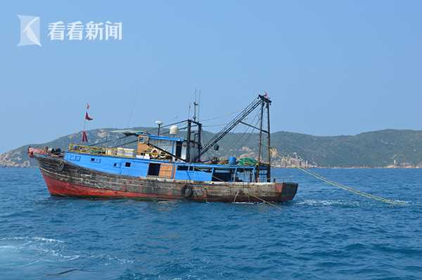 电拖网捕鱼150斤海南渔船涉嫌非法捕捞被查扣
