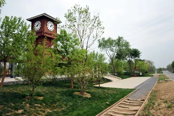 地址:北京市丰台区长辛店镇大灰厂东路55号门票:10元来此,在一片湖光