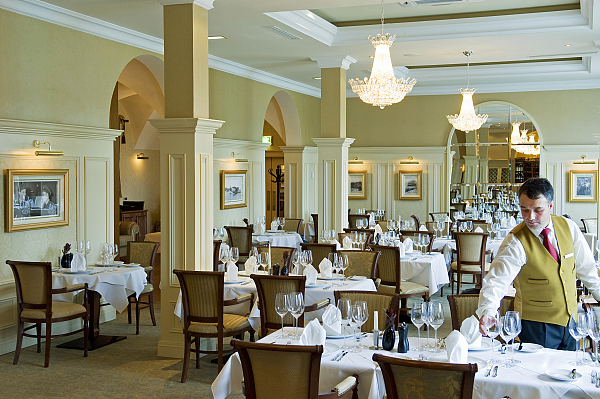 脱欧打击消费欲英国一年倒闭上千餐厅