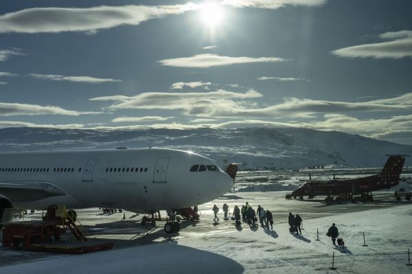 格陵兰的一座机场（美国《华尔街日报》网站）
