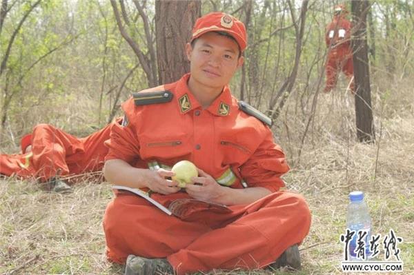 救火英雄的遗愿:还想读大学,还没来得及去表白……|救火英雄|赵耀东