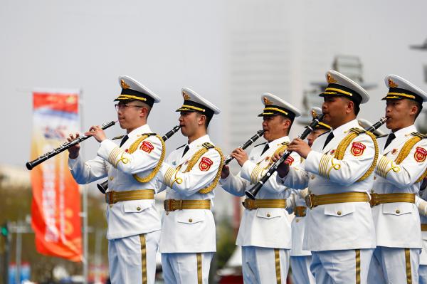 庆祝人民海军成立70周年多国海军活动联合军乐展示举行