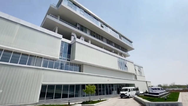 画材超级体量生产基地 米娅超级工厂外观曝光一下 /是不是美术馆