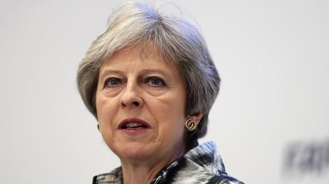 梅姨放大招威胁党内反对派:不同意我脱欧计划,就大选!