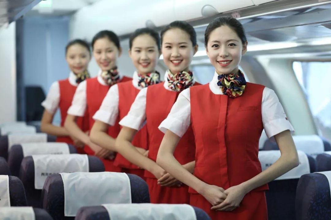 航空人员工作时间的规定,国际国内航线以及职务来计算工资,空姐的年