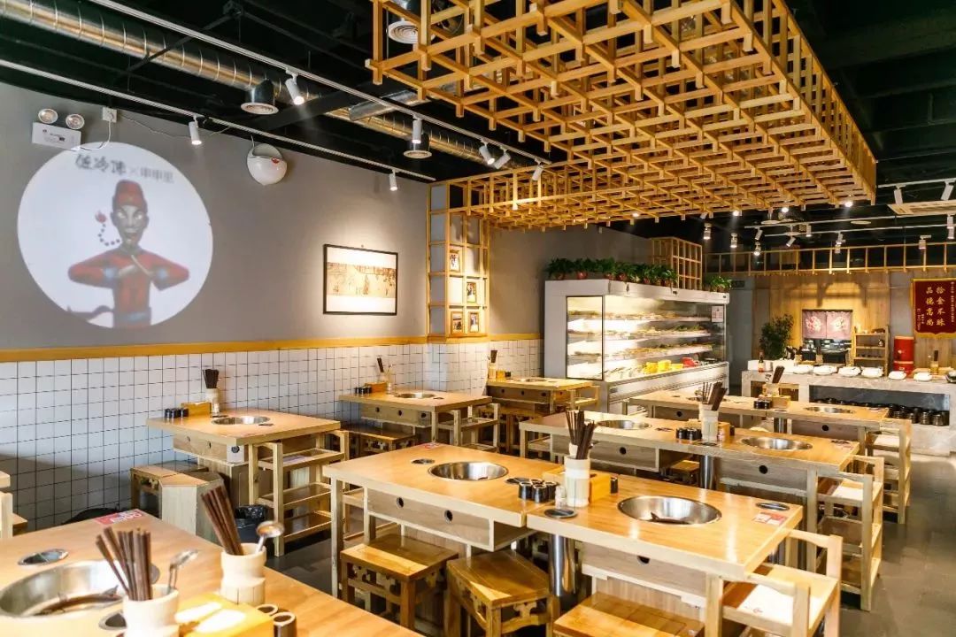 老板疯了!狂送100000串,全天津就这家串串店最嚣张!