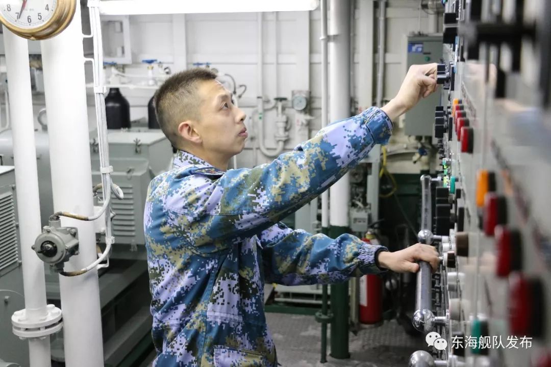 第四届"东海强军先锋"巡礼之二:技术过硬的"首席士官"