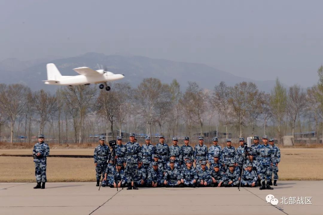聚焦实战:北部战区空军某训练基地在实战环境中开展教学活动