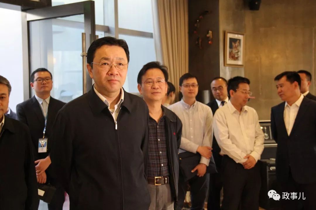 杨岳简历:杨岳任江苏省委统战部部长 曾37岁时升副部(简历)
