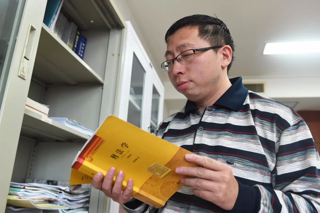 新时代检察官 | 任远:在亲历大案中"脱胎换骨"