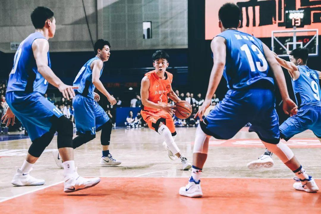 前推送的文章 (点击下图查看) 梦想着可以踏入耐高联赛总决赛地板的他