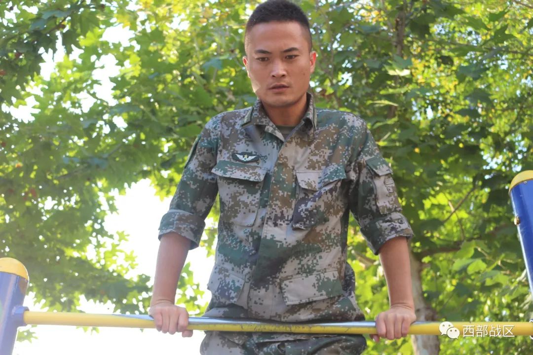 连长，我要为你点个赞|战士|连长|官兵_新浪军事_新浪网