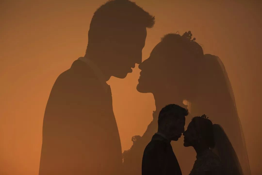 2012年4月,临近海军节,小冉第一次来到他的学校.