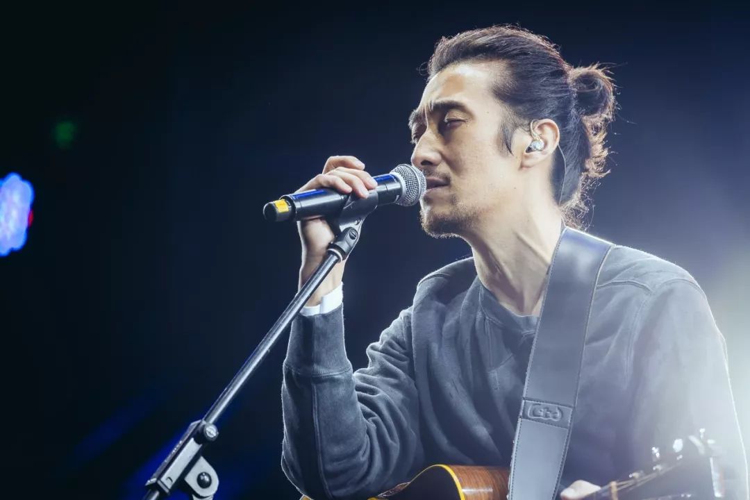 拥有赤子之心的音乐诗人,满江2018年"无际"全国巡演杭州站