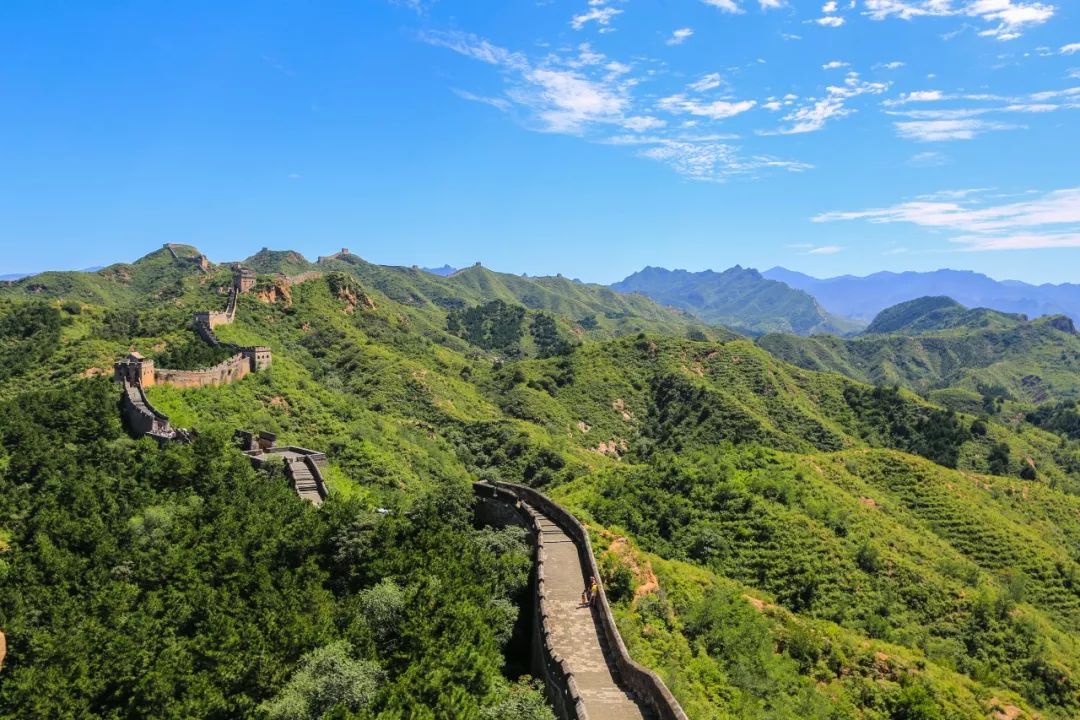 讲普通话:全国13亿人都在讲的普通话 原来出自这个小山村 滦平县的金山岭长城